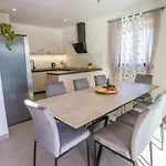 Villa Dominika By Guide