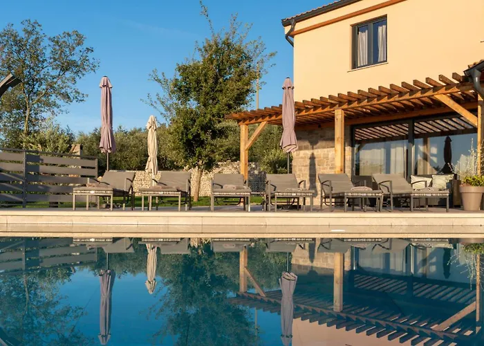 Villa Dominika By Guide Karojba